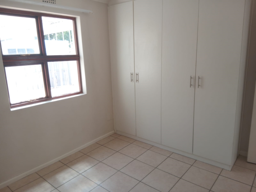 2 Bedroom Property for Sale in Kirstenhof Western Cape